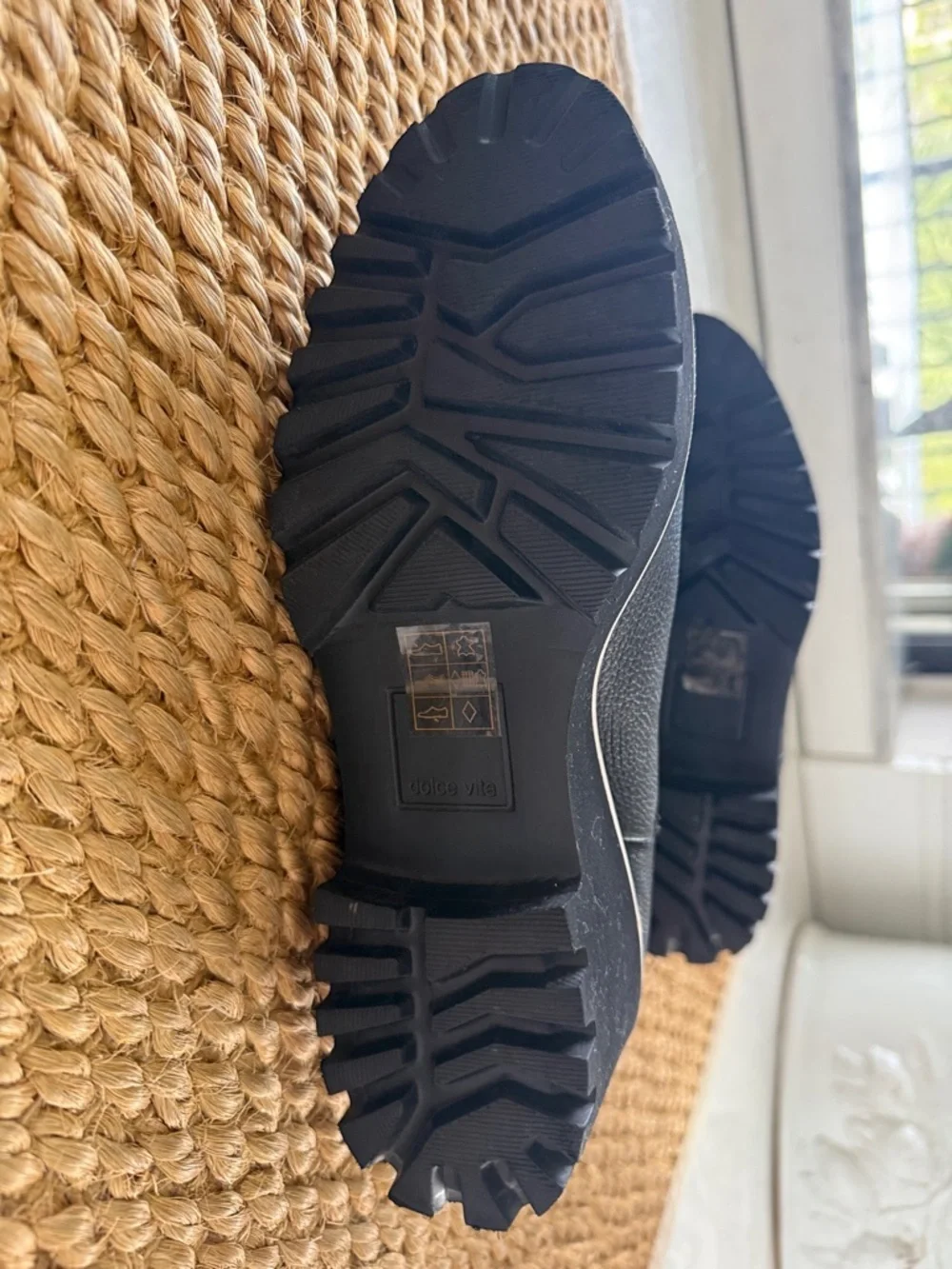 Dolce Vita New Huey H2O. Sz 7.5